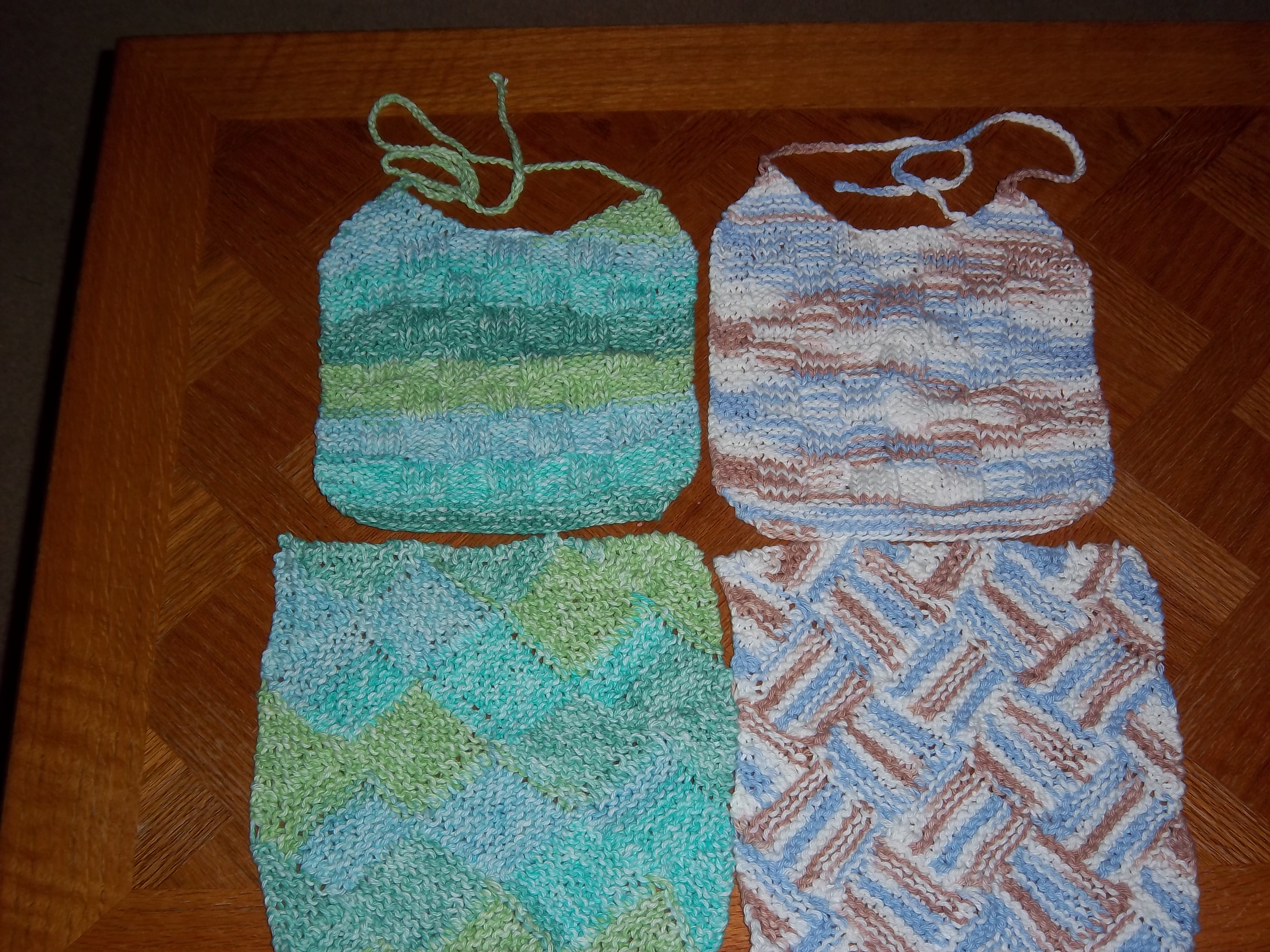 Baby Bibs and Baby Booties - Baby Bibs and Booties to Knit and Crochet